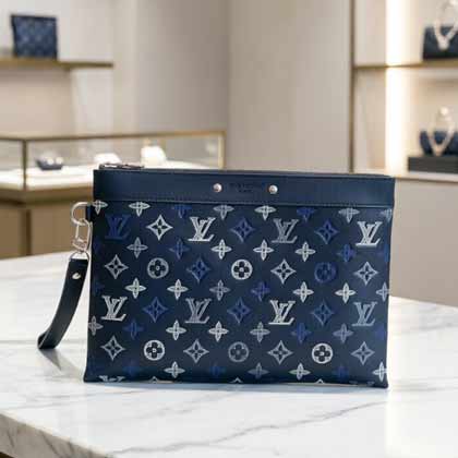 LV Pochette手拿包 M28913