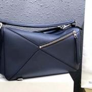 羅意威專柜爆款Puzzle 銷量王大號(hào)幾何包大號(hào)061607