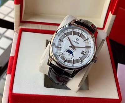 歐米茄非常鐘意的一個系列 蝶飛Hour Vision系列