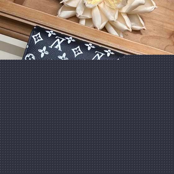 路易威登2019早春時裝秀亮點犬貓圖案元素鏈條女包M63888克貓犬