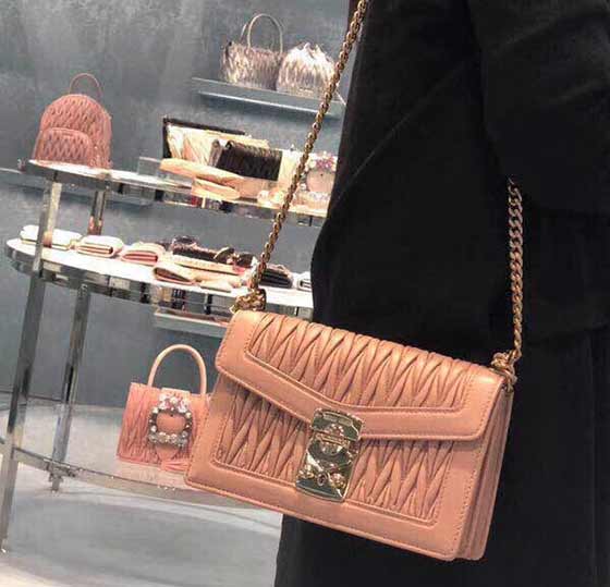 謬謬專柜新款羊皮肩背包 女士全皮鏈條包 5BD0