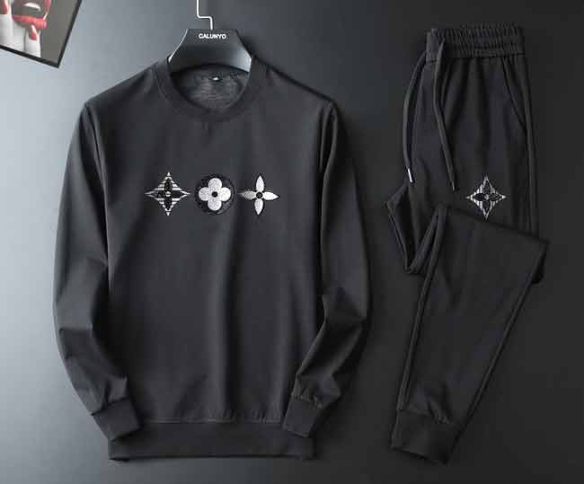 2020早秋L(fēng)V新品明星非常愛時裝味休閑衛(wèi)衣套裝