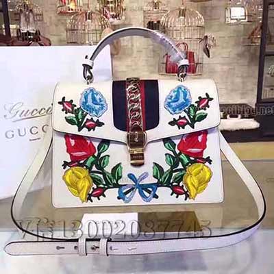 gucciSylvie 眾明星新愛寵 刺繡工藝繽紛花卉洋溢浪漫色彩