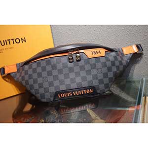 LV情侶款胸包斜挎包M44445路易威登BUMBAG經典老花腰包