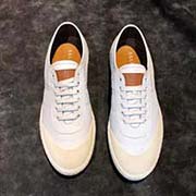 BALLY巴利 高等休閑訂制款 大氣前衛(wèi)已經(jīng)不能完全詮釋了它的優(yōu)雅 頭層進(jìn)口小牛皮 柔軟細(xì)膩 AAA級(jí)橡膠大底 超舒適 專柜原版套楦 保證了其原有版型及品質(zhì) 鞋面簡(jiǎn)約 全羊皮內(nèi)里保證了其舒適及透氣性