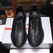 普拉達 PRAD 新款男士休閑鞋 鞋面采用進口小牛皮 時尚氣息 專柜原版大底 配上獨特工藝。彰顯了新一年度的風格。別再猶豫 別再徘徊 您也趕緊入手吧。碼數38-44