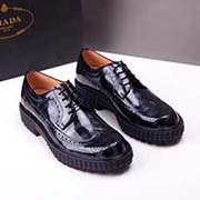  獨家純手工定制高等貨 PRADA 普拉達歐洲專柜私人訂制款 真正 高等品質 鞋面采用原廠進口高等漆皮 頭層牛皮全包內里 進口抗壓頭層羊皮鞋墊 專柜特供個性新潮新型TPR立體鞋底 鞋底具有抗磨抗折防滑