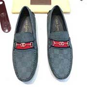 LV高等代買款 男士2018新款官網同步 意大利進口牛皮面 全進口羊皮里 完全一比一復刻 鞋底：原廠特供原版底 獨家活動成型底超級舒適 原廠跟單貨 高品質看細節 歡迎對比 38一45碼！