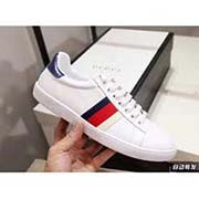 情侶款 官網(wǎng)新款 全套包裝 高等版本。古奇彩帶高等版。此款為小白鞋。全套包裝請(qǐng)各位老板看清楚我家鞋子的走線。肯定高等『 Gucci 』古奇 Ace Sneakers小白鞋 再次顛覆了傳統(tǒng)小白鞋的設(shè)計(jì)