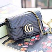 GUCCI古奇 不管是用料 做工 logo 鋼印 編碼 走線 每一個(gè)細(xì)節(jié)都將古奇的精彩內(nèi)涵表現(xiàn)得淋漓盡致 質(zhì)量保證 售后無(wú)擔(dān)憂 原廠材料！實(shí)物拍攝 質(zhì)量如圖可見(jiàn) 型號(hào)：476433尺寸：20*11*5