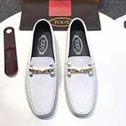 牛里[ TOD’S 托德斯。原版一比一開模 .頭層牛皮內里..專柜同步經典款。經典潮流款式 永不過時 內里意大利進口牛里 耐磨橡膠大底 專業純手工制作 柔軟舒適吸汗 清新簡易風格 高等大氣 專柜色彩