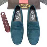 牛里[ TOD’S 托德斯。原版一比一開模 .頭層牛皮內里..專柜同步經典款。經典潮流款式 永不過時 內里意大利進口牛里 耐磨橡膠大底 專業純手工制作 柔軟舒適吸汗 清新簡易風格 高等大氣 專柜色彩