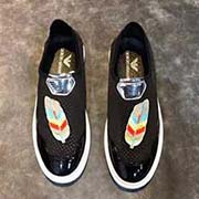 2018新款阿瑪尼新官網同款 品質 鞋面舒適透氣孔 超柔軟大底 論材料做工完勝市場所有版本 高品質出貨 實物拍攝 內里 皮凸顯獨特魅力 上腳十分舒適 碼數：38-44