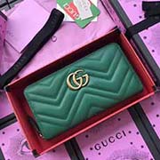 GUCCI古奇 不管是用料 做工 logo 鋼印 編碼 走線 每一個(gè)細(xì)節(jié)都將古奇的精彩內(nèi)涵表現(xiàn)得淋漓盡致 質(zhì)量保證 售后無擔(dān)憂 原廠材料！實(shí)物拍攝 質(zhì)量如圖可見 型號(hào)：443123尺寸：19.5*10