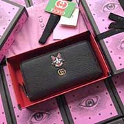 GUCCI古奇 不管是用料 做工 logo 鋼印 編碼 走線 每一個細節都將古奇的精彩內涵表現得淋漓盡致 質量保證 售后無擔憂 原廠材料!實物拍攝 質量如圖可見 型號:499337尺寸:19*10.5
