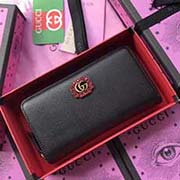 GUCCI古奇 不管是用料 做工 logo 鋼印 編碼 走線 每一個(gè)細(xì)節(jié)都將古奇的精彩內(nèi)涵表現(xiàn)得淋漓盡致 質(zhì)量保證 售后無(wú)擔(dān)憂 原廠材料！實(shí)物拍攝 質(zhì)量如圖可見(jiàn) 型號(hào)：499793尺寸：19*10*2