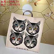 gucci古奇GUCCI新款 新系列胚帆布 超級購物袋 大量定制進口材料休閑百搭款 以貓咪 為主搭配Guccilogo活靈活現 彩帶搭配 做主打 給人眼前一亮的感覺 款號: 484690尺寸：寬38*