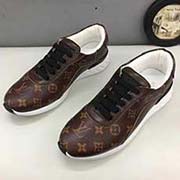 新款Louis Vuitton路易威登 L V 新元素潮爆全球 官網(wǎng)火爆熱賣 2018新休閑鞋 原版版本 專柜一比一 面料意大利進口印花材料 羊皮內(nèi)里墊腳 防滑大底 透氣舒適以質(zhì)量說話 送人雙倍面