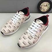 新款 GUCCI古奇新男士休閑鞋新元素潮爆全球 官網火爆熱賣 2018新休閑鞋 原版版本 專柜一比一加專用印花鞋面材料 羊皮內里墊腳 防滑大底 透氣舒適以質量說話 碼數：38-44 大量現貨供