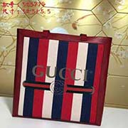 gucci古奇GUCCI新款 Ophidia mini bag條紋亞麻帆布 以白色 藍(lán)色和紅色的SyLaveWeb顏色重新解釋體現(xiàn)了海洋感覺探索 裁剪紅色皮革與雙G橢圓形細(xì)節(jié) 設(shè)計(jì)一個(gè)可調(diào)整的肩帶與附