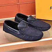 高等貨芬迪FENDl香港 上等豆豆鞋。精湛工藝高等精品男士休閑款 懶人套腳樂福款 此款面料采用真 進口高等意大利頭層牛皮頭層真皮內里 適合司機駕車出行 原版防滑耐磨橡膠大底 鞋子碼數：38-44。