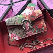 GUCCI古奇 不管是用料 做工 logo 鋼印 編碼 走線 每一個(gè)細(xì)節(jié)都將古奇的精彩內(nèi)涵表現(xiàn)得淋漓盡致 質(zhì)量保證 售后無擔(dān)憂 原廠材料！實(shí)物拍攝 質(zhì)量如圖可見 型號(hào)：476432尺寸：16.5*10