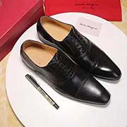  Ferragamo菲拉格慕 中碼以下建議拿小一碼：男碼38/4445可以定做 等級： 代買 材料：頭層牛皮 不染色牛皮內里 原版橡膠大底 款式類別：皮鞋鞋系列 隨意出入各種場合 百搭舒適 顏色：黑色
