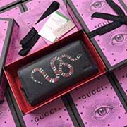 GUCCI古奇 不管是用料 做工 logo 鋼印 編碼 走線 每一個細節都將古奇的精彩內涵表現得淋漓盡致 質量保證 售后無擔憂 原廠材料！實物拍攝 質量如圖可見 型號：451273尺寸：19*10.5