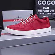 PRADA普拉達高等專柜新品上市 歐美大師設計 品質 采用意大利進口彈力萊卡迷彩布制作 無內里的網布設計 設計上很獨特的美 超級百搭也很舒服 輕腳高等不失品味 時尚潮男畢備.肯定的焦點 ！黑 紅 蘭三