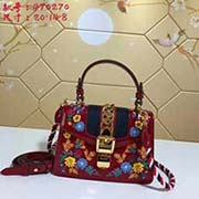 gucci古奇GUCCI新款 怦然心動 全新牛皮哈密瓜紋 精良展現(xiàn) 仙范兒是一定有的 而且比厚重的面料更勝一籌 百看不厭～～真的超級超級美 型號: 470270尺寸：寬20*高14*側寬8