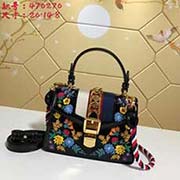 gucci古奇GUCCI新款 怦然心動 全新牛皮哈密瓜紋 精良展現 仙范兒是一定有的 而且比厚重的面料更勝一籌 百看不厭～～真的超級超級美 型號: 470270尺寸：寬20*高14*側寬8