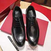  Ferragamo菲拉格慕 中碼以下建議拿小一碼：男碼38/4445可以定做 等級： 代買 材料：頭層牛皮 不染色牛皮內里 原版橡膠大底 款式類別：皮鞋鞋系列 隨意出入各種場合 百搭舒適 顏色：黑色