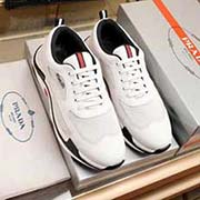 高版本PRADA 普拉達獨家現貨 專柜款同步 明星同款 閃亮登場 高品質 采用純進口高等頭層牛皮 奢華羊皮內里典雅高貴的色調漫不經心地煥發成熟魅力 精良詮釋鞋履新靈感 經典與時尚融為一體 奢華時尚