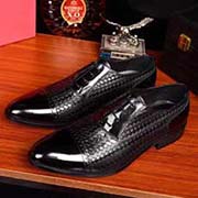 我是菲拉格慕CEO系帶鞋配有 全套包裝 我是用圣克魯?shù)现楣忸^層牛皮壓制編織紋和南美 植大底做的 時尚經(jīng)典 是黑色 38-44