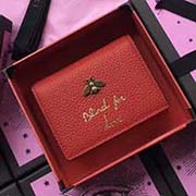 GUCCI古奇 不管是用料 做工 logo 鋼印 編碼 走線(xiàn) 每一個(gè)細(xì)節(jié)都將古奇的精彩內(nèi)涵表現(xiàn)得淋漓盡致 質(zhì)量保證 售后無(wú)擔(dān)憂(yōu) 原廠(chǎng)材料！實(shí)物拍攝 質(zhì)量如圖可見(jiàn) 型號(hào)：460185尺寸：11*9*3