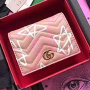 GUCCI古奇 不管是用料 做工 logo 鋼印 編碼 走線 每一個(gè)細(xì)節(jié)都將古奇的精彩內(nèi)涵表現(xiàn)得淋漓盡致 質(zhì)量保證 售后無(wú)擔(dān)憂 原廠材料！實(shí)物拍攝 質(zhì)量如圖可見(jiàn) 型號(hào)：466492尺寸：11*9*3