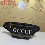 gucci古奇 GUCCI新款 國(guó)際矚目的包包——Gucci print leather 隨性別致的腰包宛如實(shí)用的飾品 為時(shí)髦人士輕裝出行注入別樣活力款號(hào): 527792尺寸：寬22*高13*側(cè)寬5.