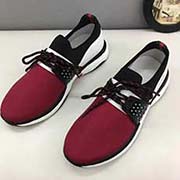 2018新款:GUCCI官網火爆熱賣 新休閑鞋 透氣款 獨家原版 新力作 顏色的碰撞令人眼目一新 此款無論在鞋底 鞋面用料都升了一個檔次！ 原版大底 +經典款立體 潮男畢備款