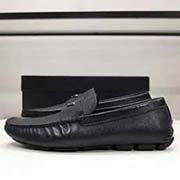  普拉達 PRADA 專柜同款豆豆鞋 1:1高等原版復刻 做工精致嚴謹 細節無可挑剔 原廠進口十字紋牛皮 原版開模超耐磨防滑橡膠大底 頭層牛皮內里 高等高等貨 質量無與倫比。38-44碼