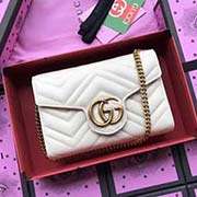 GUCCI古奇 不管是用料 做工 logo 鋼印 編碼 走線 每一個細節都將古奇的精彩內涵表現得淋漓盡致 質量保證 售后無擔憂 原廠材料！實物拍攝 質量如圖可見 型號：474575尺寸：20*13*6