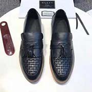 GUCCI古奇男士皮鞋官網原版1:1開模 品質 鞋面采用進口意大利小牛印花皮面皮 透氣牛里 做工精細 高等大氣。有時尚典范造型。橡膠耐磨防滑大底。碼數：38-44