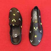 。。羊里芬迪系列產品 眾多明星至愛 采用高等進頭層牛皮 羊里 簡約大氣而不失雅致 精良詮釋鞋履新靈感 經典與時尚融為一體 奢華迷夢 駕凌時尚高等品質 值得信賴 38-45碼