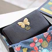 GUCCI古奇 不管是用料 做工 logo 鋼印 編碼 走線 每一個細節都將古奇的精彩內涵表現得淋漓盡致 質量保證 售后無擔憂 原廠材料！實物拍攝 質量如圖可見 型號：499363尺寸：19*6*3