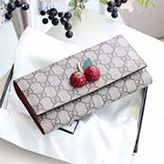 GUCCI古奇 不管是用料 做工 logo 鋼印 編碼 走線 每一個細節都將古奇的精彩內涵表現得淋漓盡致 質量保證 售后無擔憂 原廠材料！實物拍攝 質量如圖可見 型號：476049尺寸：19*9*3