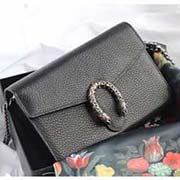 GUCCI古奇 不管是用料 做工 logo 鋼印 編碼 走線(xiàn) 每一個(gè)細(xì)節(jié)都將古奇的精彩內(nèi)涵表現(xiàn)得淋漓盡致 質(zhì)量保證 售后無(wú)擔(dān)憂(yōu) 原廠(chǎng)材料！實(shí)物拍攝 質(zhì)量如圖可見(jiàn) 型號(hào)：401231尺寸：20*12*5