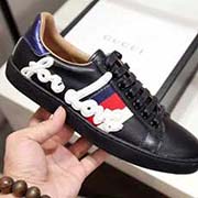 。官網(wǎng)。情侶款 全套包裝 黑色高等版 此款為小白鞋黑色高等版。請(qǐng)各位老板看清楚我家鞋子的走線(xiàn)。肯定高等『 Gucci 』古奇 Ace Sneakers小白鞋 再次顛覆了傳統(tǒng)小白鞋的設(shè)計(jì) N多明星有演繹