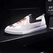  羊里 DG 反毛 牛皮面+羊皮內里 相信從您見到它的N01眼起就會有眼前一亮的感覺 大氣前衛已經不能完全詮釋了它的優雅 AAA級橡膠大底 超舒適 專柜原版套楦 保證了其原有版型及品質 鞋面簡約 保證了