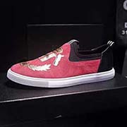  羊里 GG反毛 牛皮面+羊皮內里 相信從您見到它的N01眼起就會有眼前一亮的感覺 大氣前衛已經不能完全詮釋了它的優雅 AAA級橡膠大底 超舒適 專柜原版套楦 保證了其原有版型及品質 鞋面簡約 保證了其