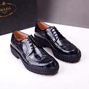  獨家純手工定制高等貨 PRADA 普拉達歐洲專柜私人訂制款 真正 高等品質 鞋面采用原廠進口高等漆皮 頭層牛皮全包內里 進口抗壓頭層羊皮鞋墊 專柜特供個性新潮新型TPR立體鞋底 鞋底具有抗磨抗折防滑