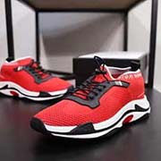 2018獨家新款GUCCi法國專柜限量版高等版本新懶人休閑鞋 品質(zhì) 時尚個性潮流休閑 超柔軟生膠大底 進口飛織透氣防臭 論材料做工完勝市場所有版本 高高等版本品質(zhì)出貨 實物拍攝 凸顯獨特魅力 上腳